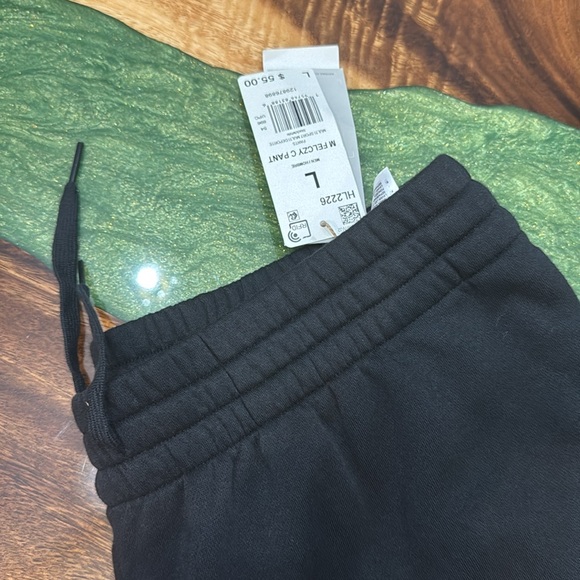 Adidas sweatpants - Picture 3 of 3